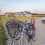 Cozy Home In Jaroslawiec With Wifi *
